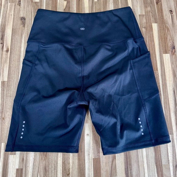 Women's Black High-Rise Bike Shorts - Picture 3 of 4